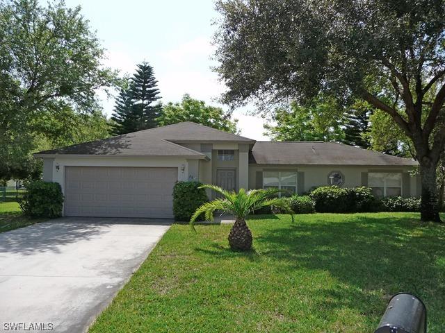 687 Grove Dr., Naples, FL 34120