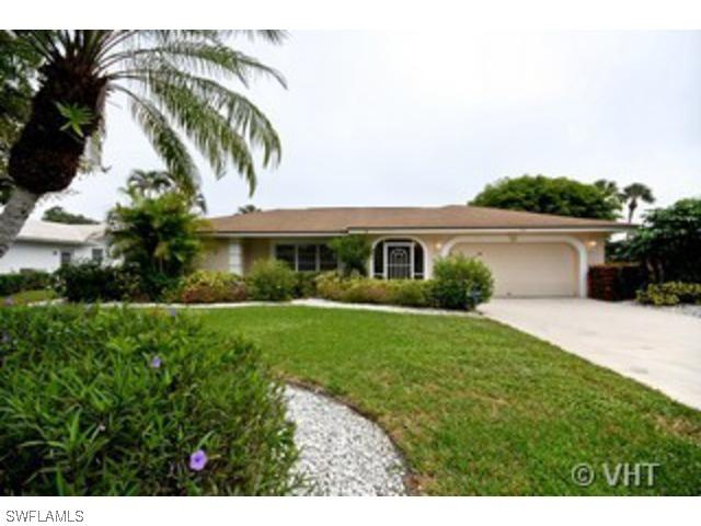 283 Forest Hills Blvd., Naples, FL 34113