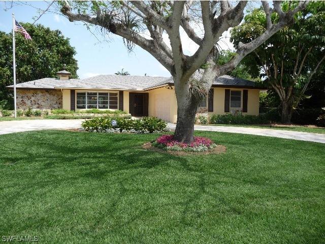 705 Wedge Dr., Naples, FL 34103