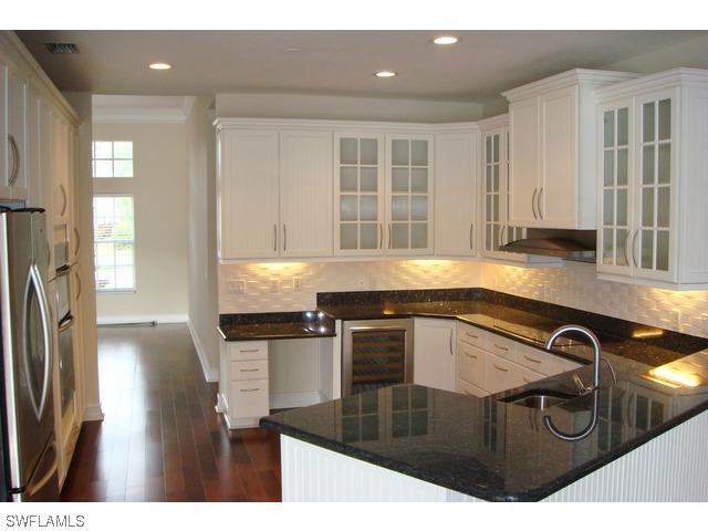 180 Lambton Ln., Naples, FL