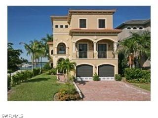 27 Pelican St., Naples, FL