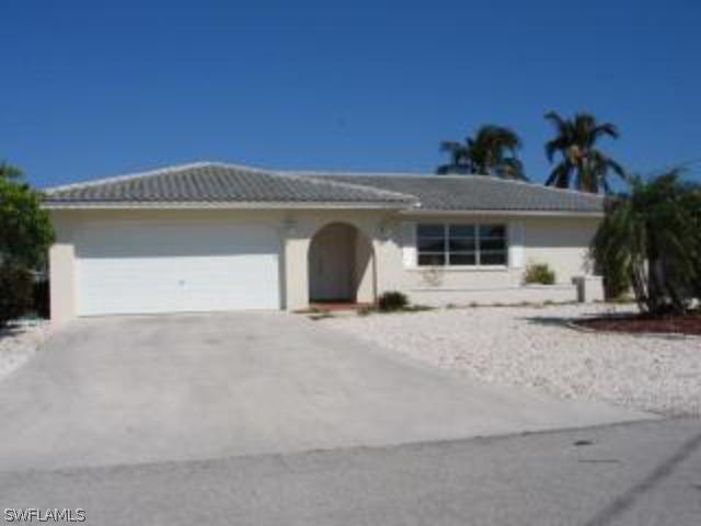 29 Fairview Blvd., Fort Myers Beach, FL