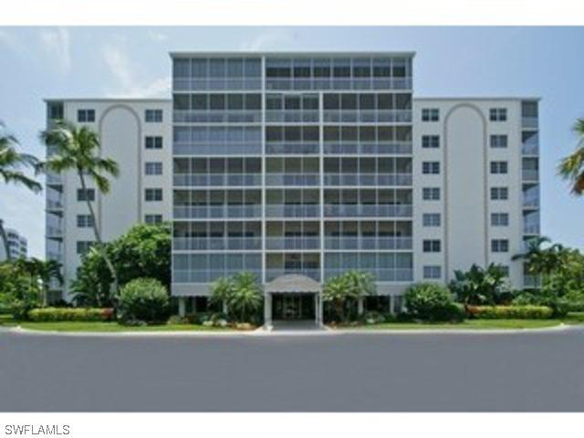 1 Bluebill Ave. #103, Naples, FL