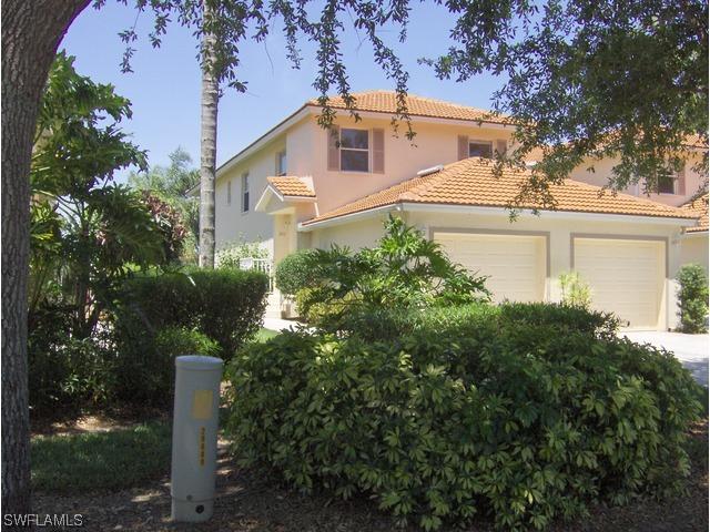 250 Robin Hood Cir. #201, Naples, FL