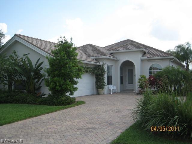 2259 Heydon Cir., Naples, FL 34120