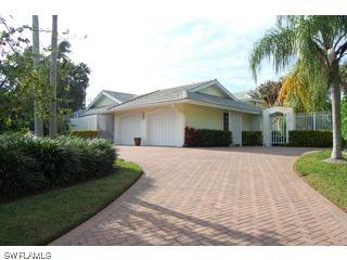 9 Sabre Ln., Naples, FL