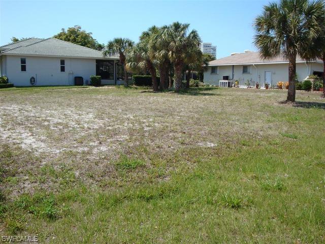 100 Beachcomber St., Marco Island, FL 34145