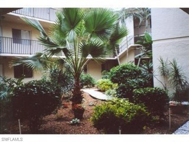 788 Park Shore Dr. #19, Naples, FL