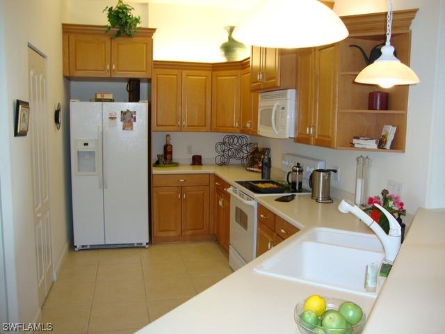 8589 Via Garibaldi Cir. #302, Estero, FL 33928