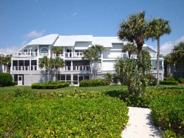 135 Barefoot Cir., Bonita Springs, FL 34134