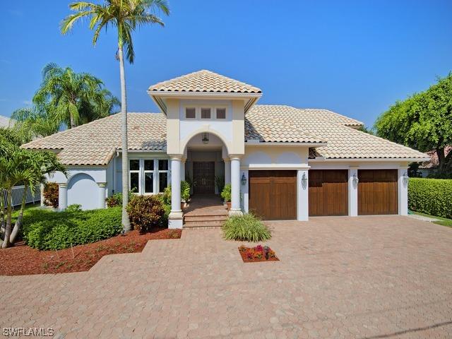 2950 Fort Charles Dr., Naples, FL 34102