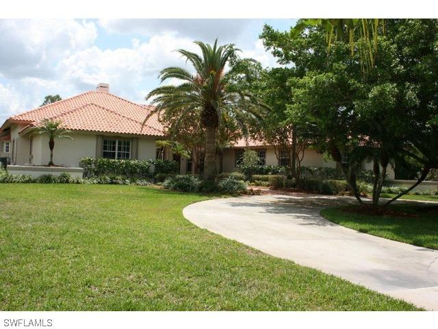 9150 The Ln., Naples, FL 34109