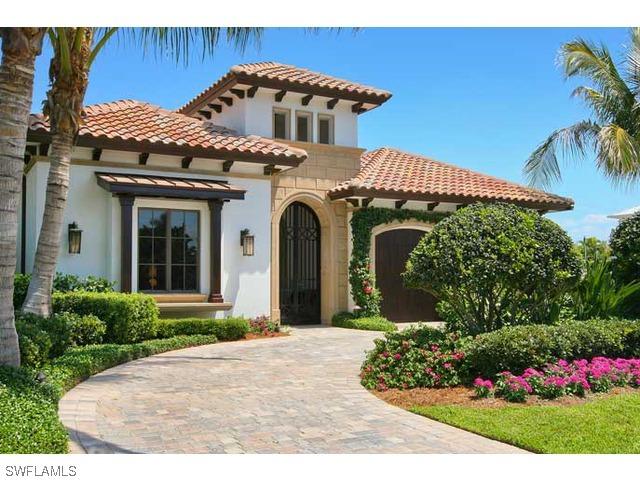 671 Fairway Ter., Naples, FL 34103