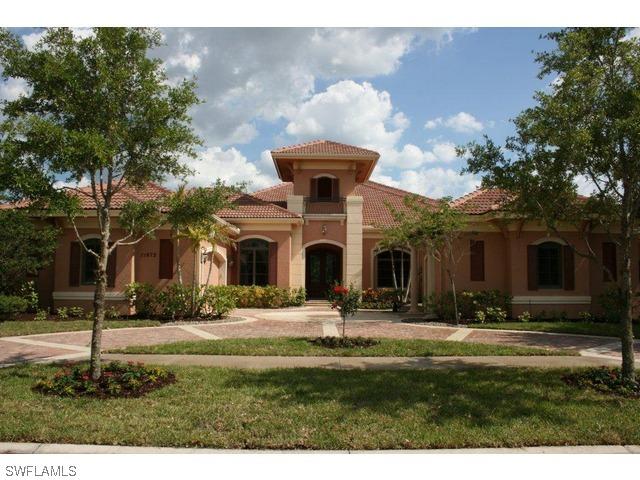 11872 Hedgestone Ct., Naples, FL 34120