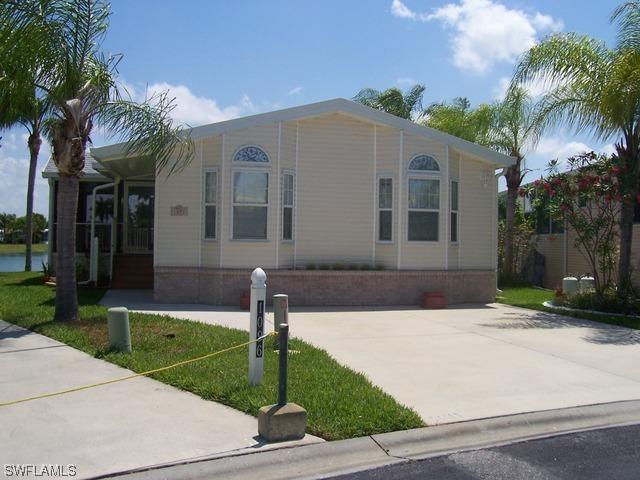 1092 Opal Lake Point, Naples, FL