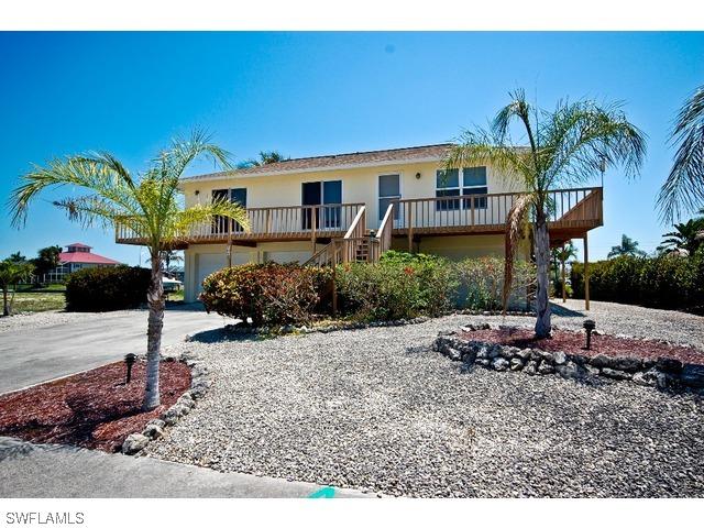 1049 Cottonwood Ct., Marco Island, FL