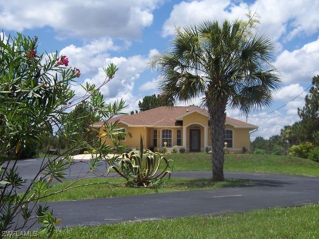 3530 22nd Ave., Naples, FL 34120