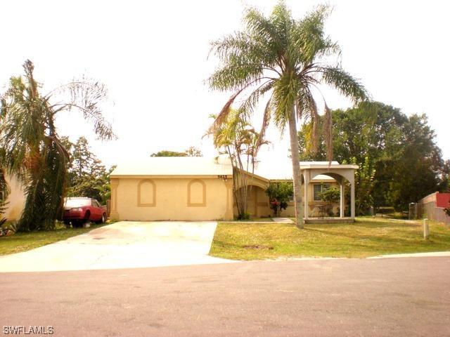 5425 Bryant Ave., Naples, FL 34113