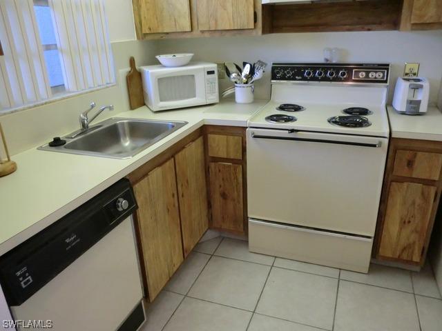 4158 27th Ct. #104, Naples, FL