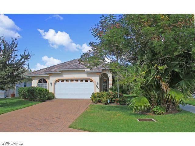 699 92nd Ave., Naples, FL 34108