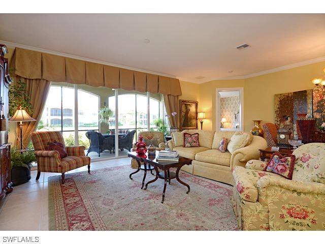 5070 Blauvelt Ct. #101, Naples, FL 34105