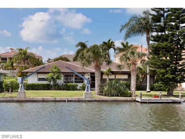 401 Willet Ave., Naples, FL 34108