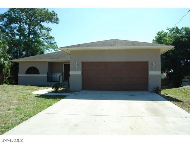 27171 Edgewood St., Bonita Springs, FL 34135