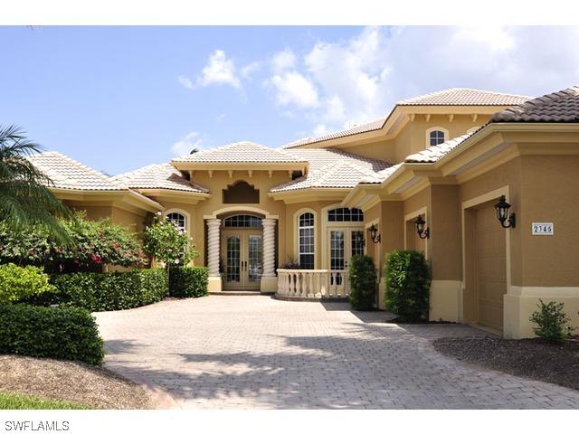 2345 Cheshire Ln., Naples, FL 34109