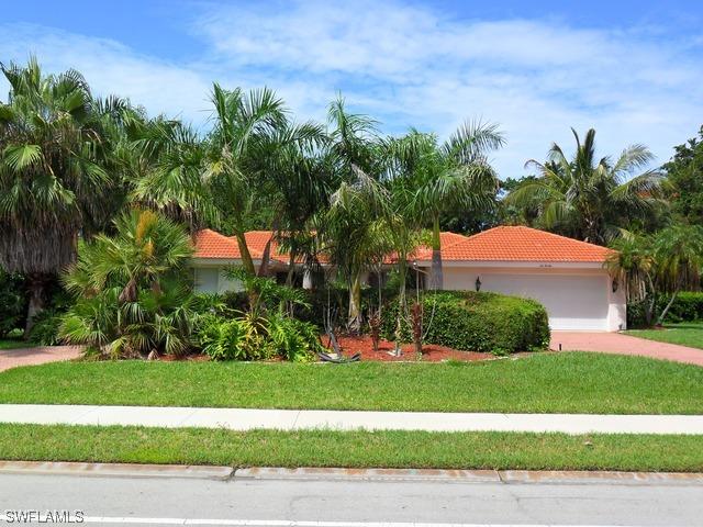 620 Park Shore Dr., Naples, FL