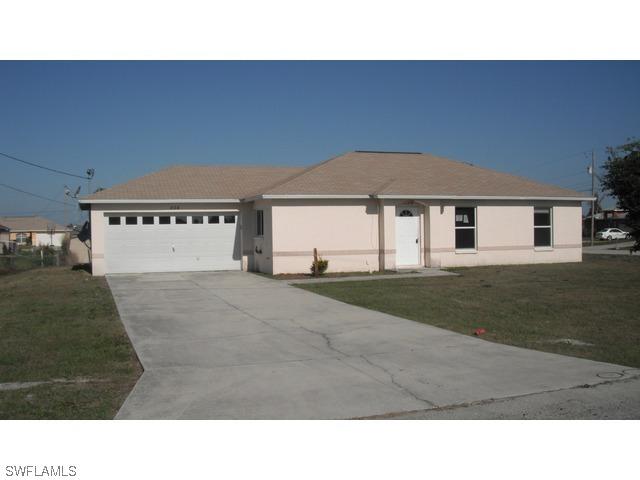806 Rocaille Ave., Fort Myers, FL