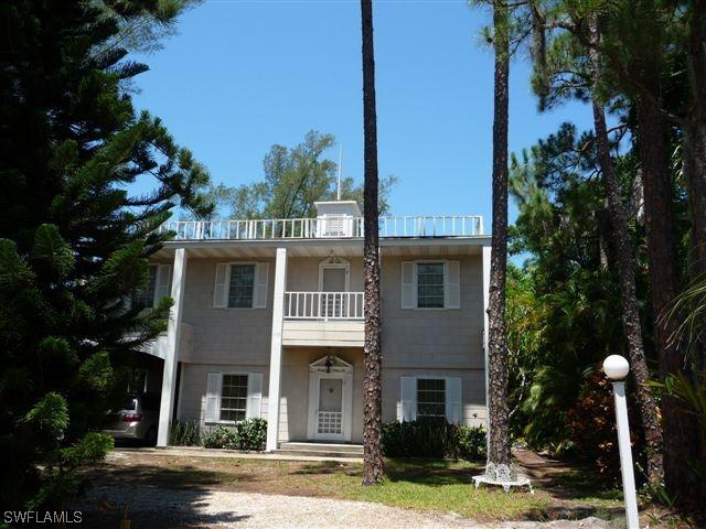 2436 11th St., Naples, FL