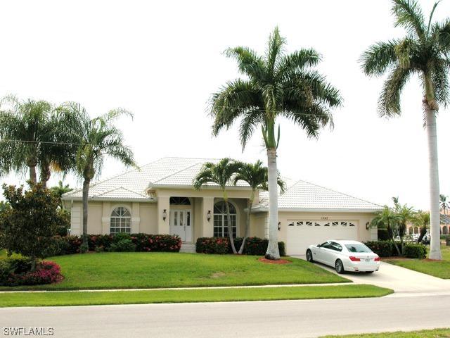 1842 Apataki Ct., Marco Island, FL 34145