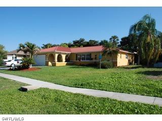 270 Nottingham Dr., Naples, FL 34109