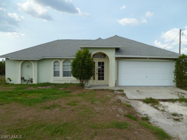 3721 22nd Ave., Naples, FL 34120