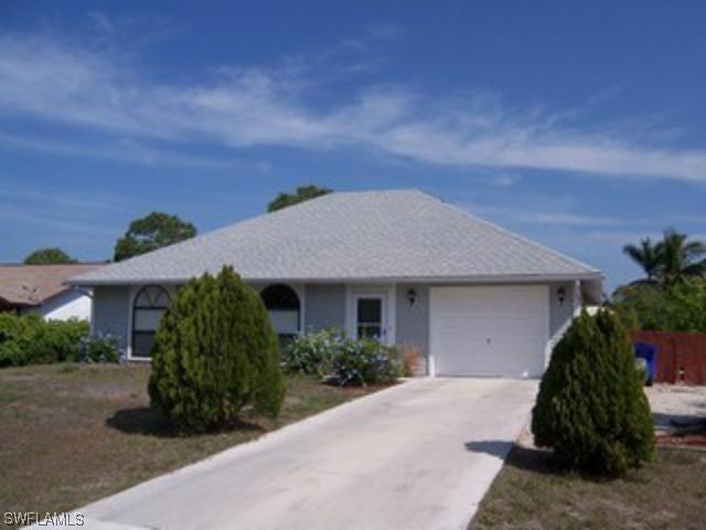 11851 Bradley Ct., Bonita Springs, FL 34135