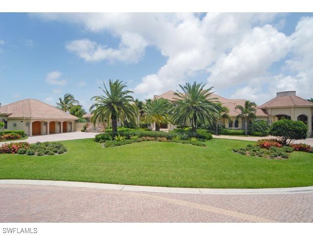 1825 Plumbago Ln., Naples, FL 34105