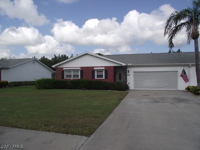 6936 Edgewater Cir. #7A, Fort Myers, FL