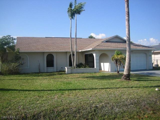 203 Erie Dr., Naples, FL 34110