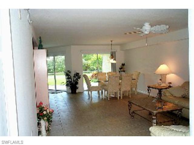 15525 Cedarwood Ln. #102, Naples, FL 34110