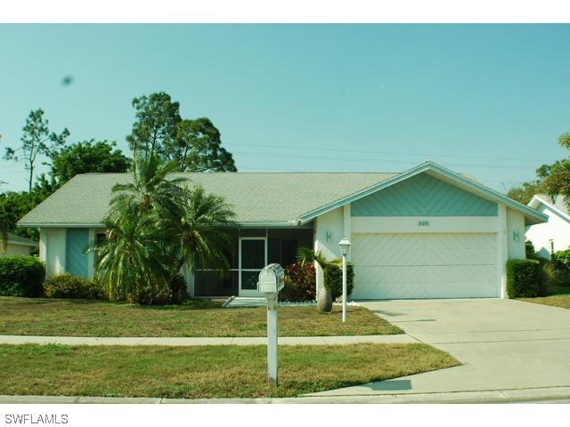 124 Marseille Dr., Naples, FL 34112