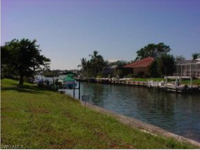 530 Alameda Ct., Marco Island, FL 34145
