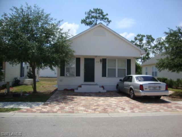 418 Leawood Cir., Naples, FL 34104