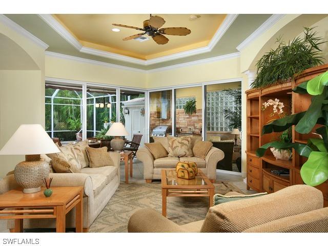 369 Mallory Ct., Naples, FL