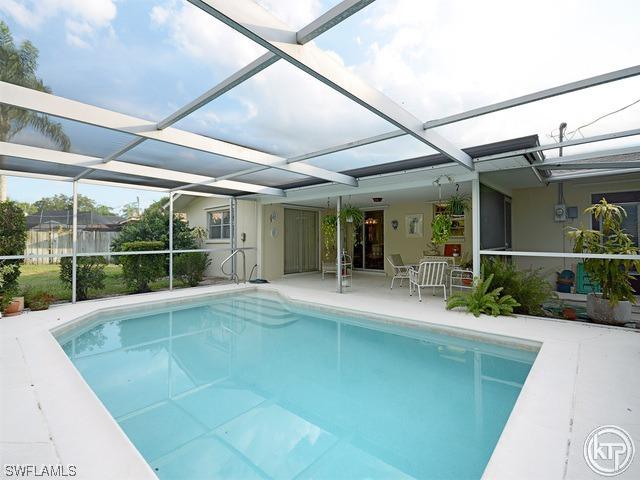 164 Flame Vine Dr., Naples, FL 34110