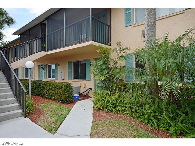 3820 Snowflake Ln., Naples, FL