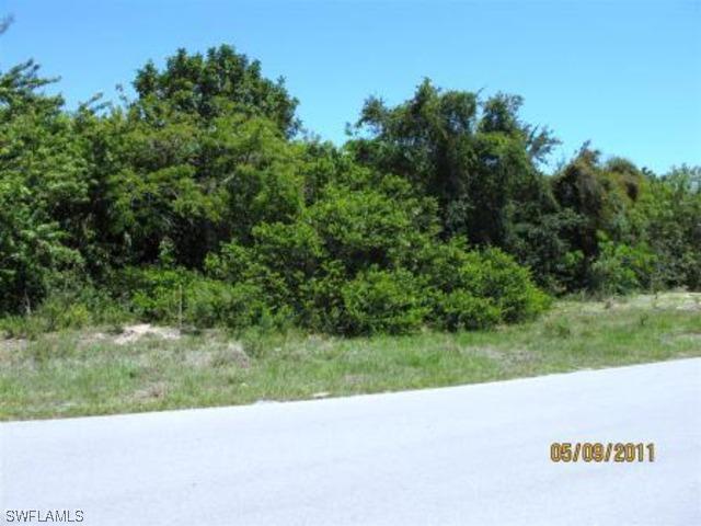 1821 Hawaii Cir., Marco Island, FL 34145