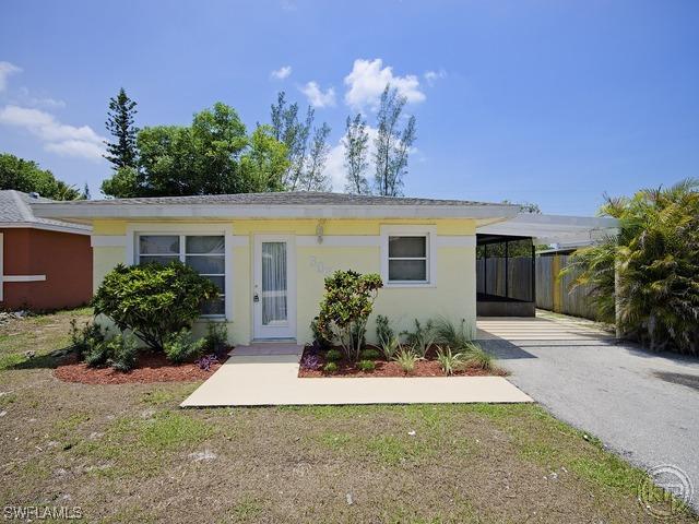 636 100th Ave., Naples, FL 34108