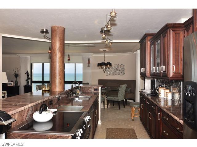4005 Gulf Shore Blvd. #1106, Naples, FL