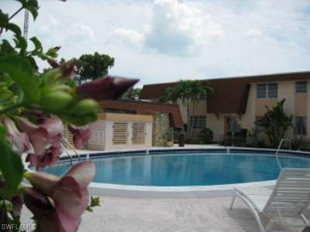 457 Tallwood St., Marco Island, FL