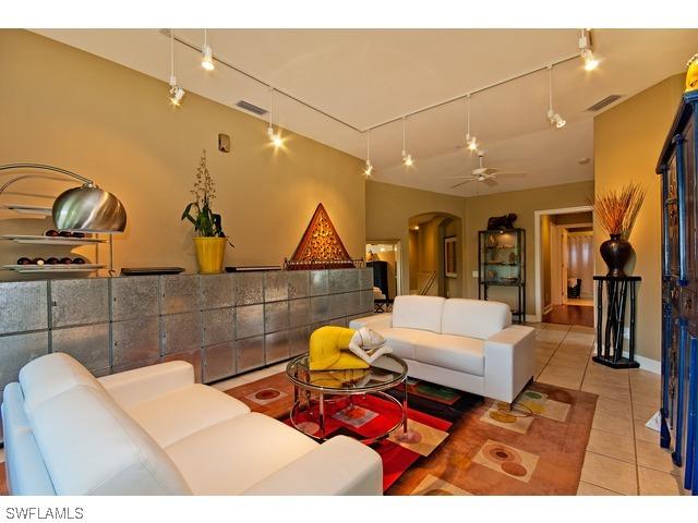 780 Tarpon Cove Dr. #201, Naples, FL 34110